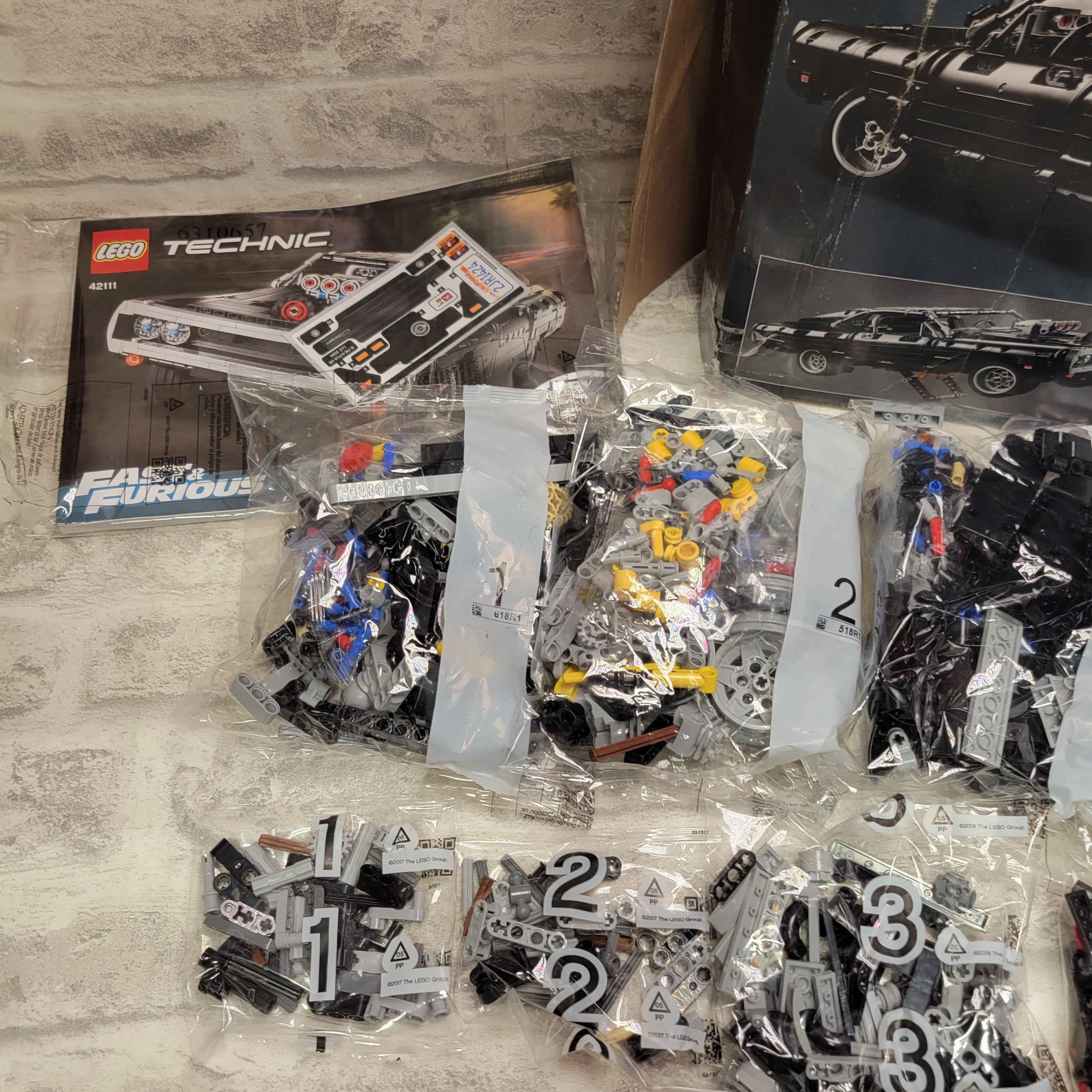 LEGO Technic Fast & Furious Dom's Dodge Charger 42111 (1,077 Pieces) (7705504612590)